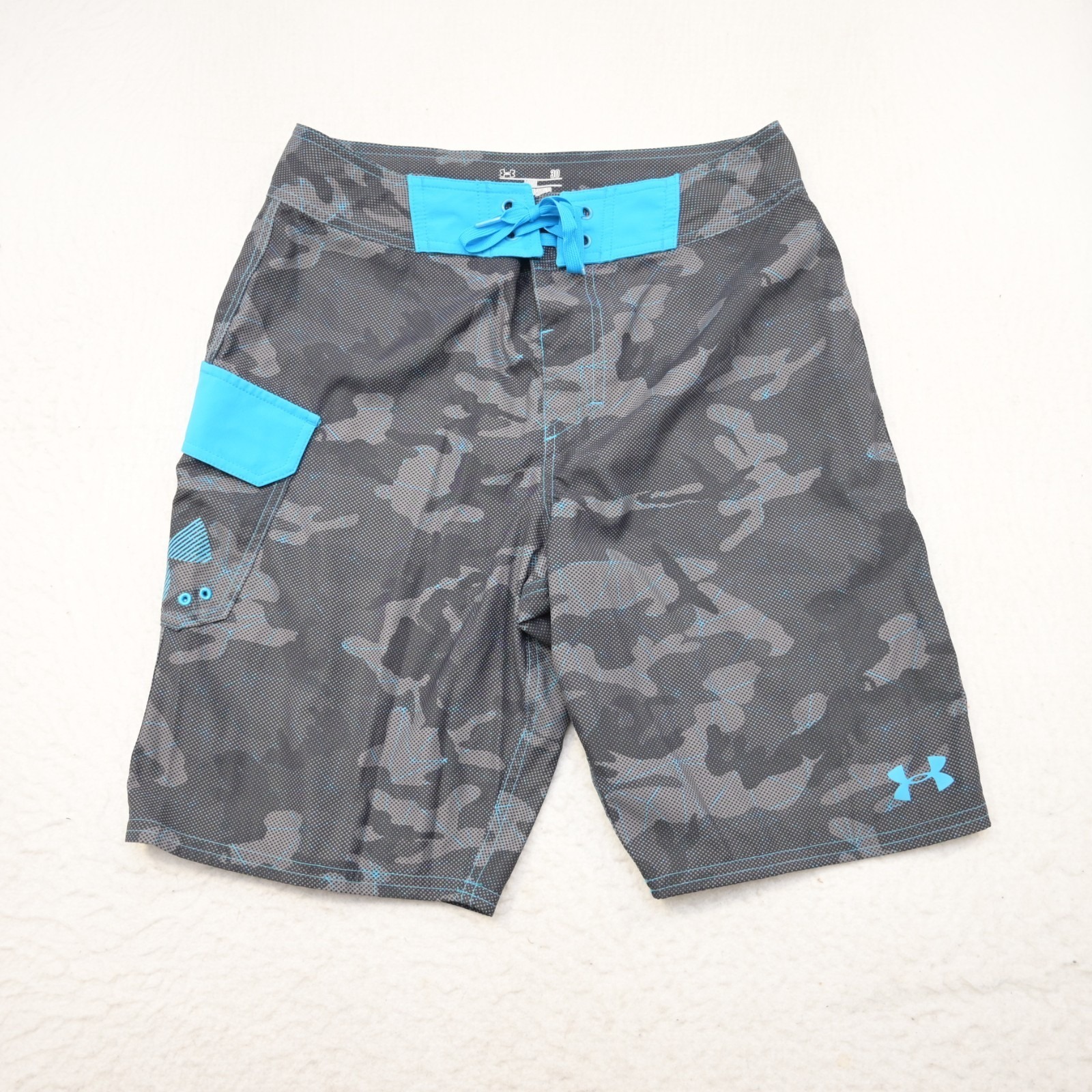 Under Armour Board Shorts Camo Gray Heatgear Loose Performance Men Size 30 X 10"